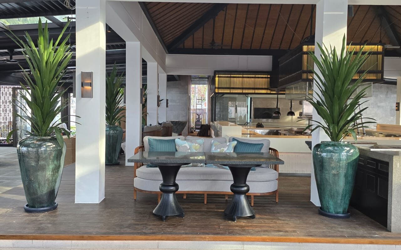 FF&E – BEACH FRONT RESTAURANT