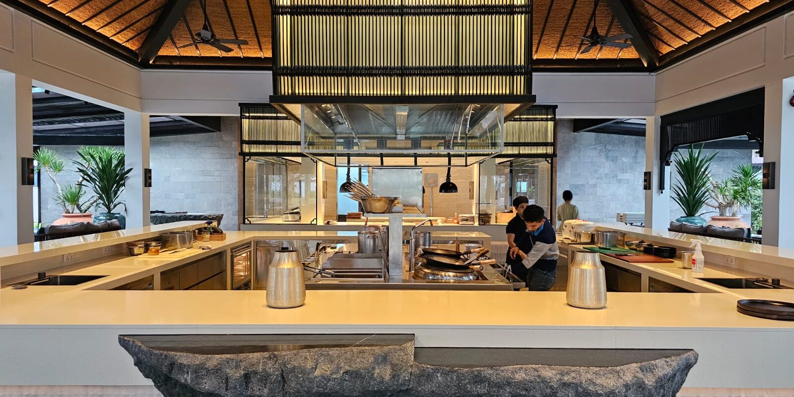 FF&E – BEACH FRONT RESTAURANT