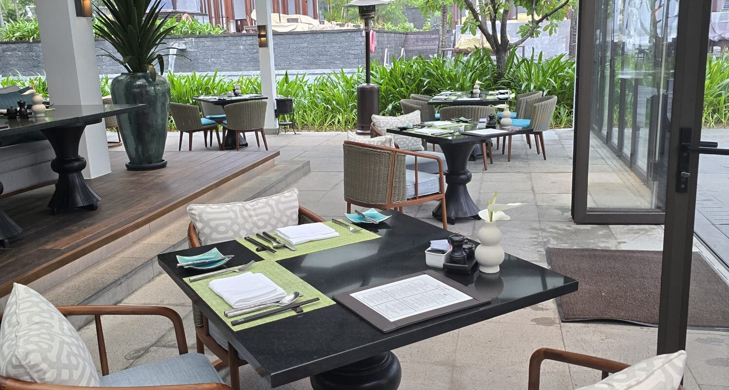 FF&E – BEACH FRONT RESTAURANT