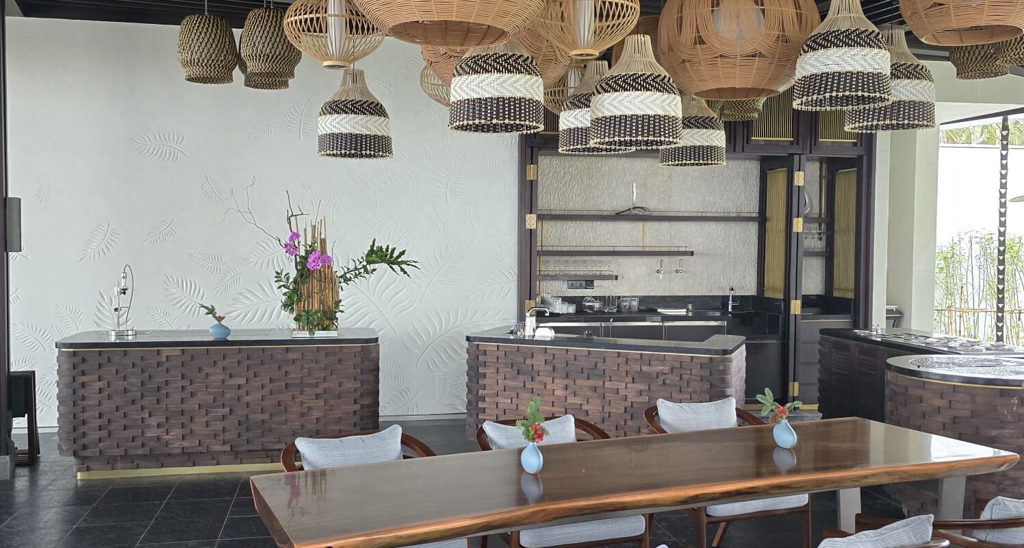 FF&E – BEACH BAR
