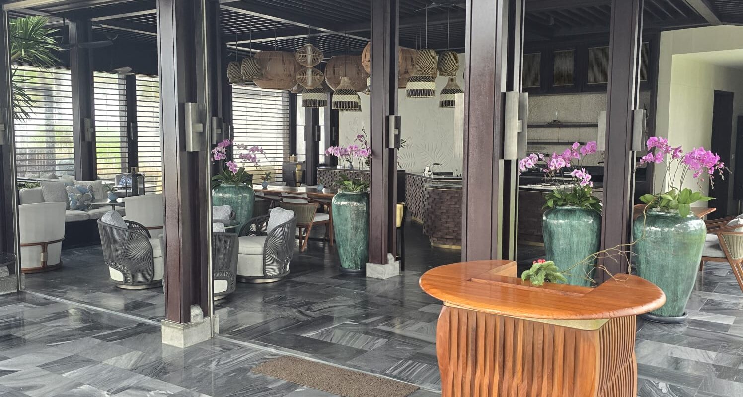 FF&E – BEACH BAR