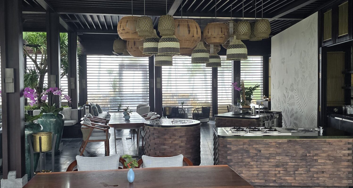 FF&E – BEACH BAR